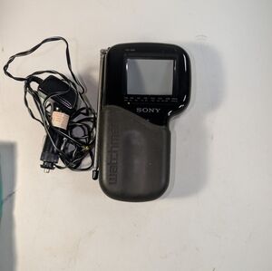 Vintage Sony FD-285 Watchman Portable TV AM/FM Radio working condition